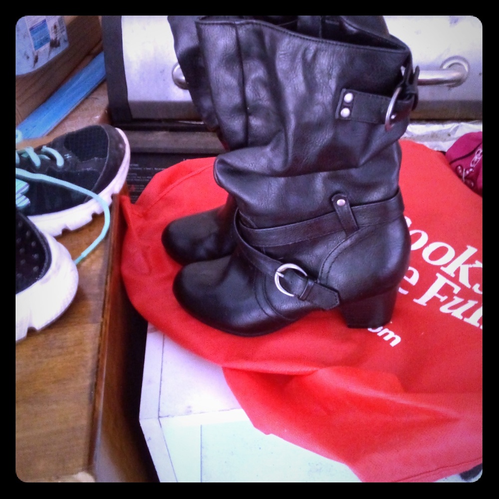 Girls boots